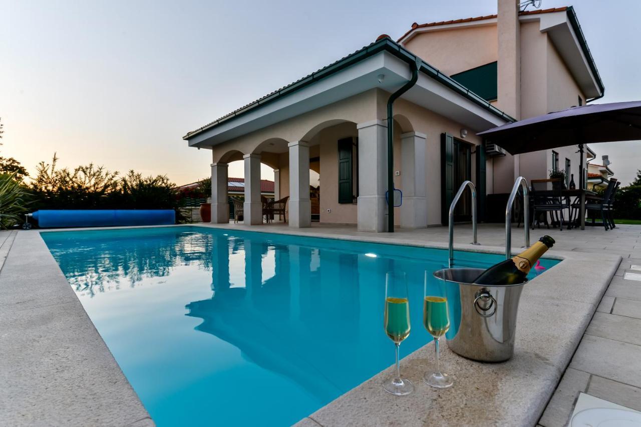 Villa Luciana Spa House, Buje Exterior foto